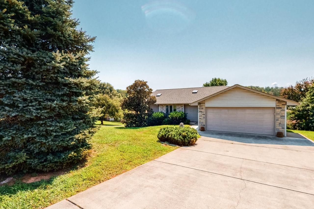 Lakeside Dandridge Exterior photo